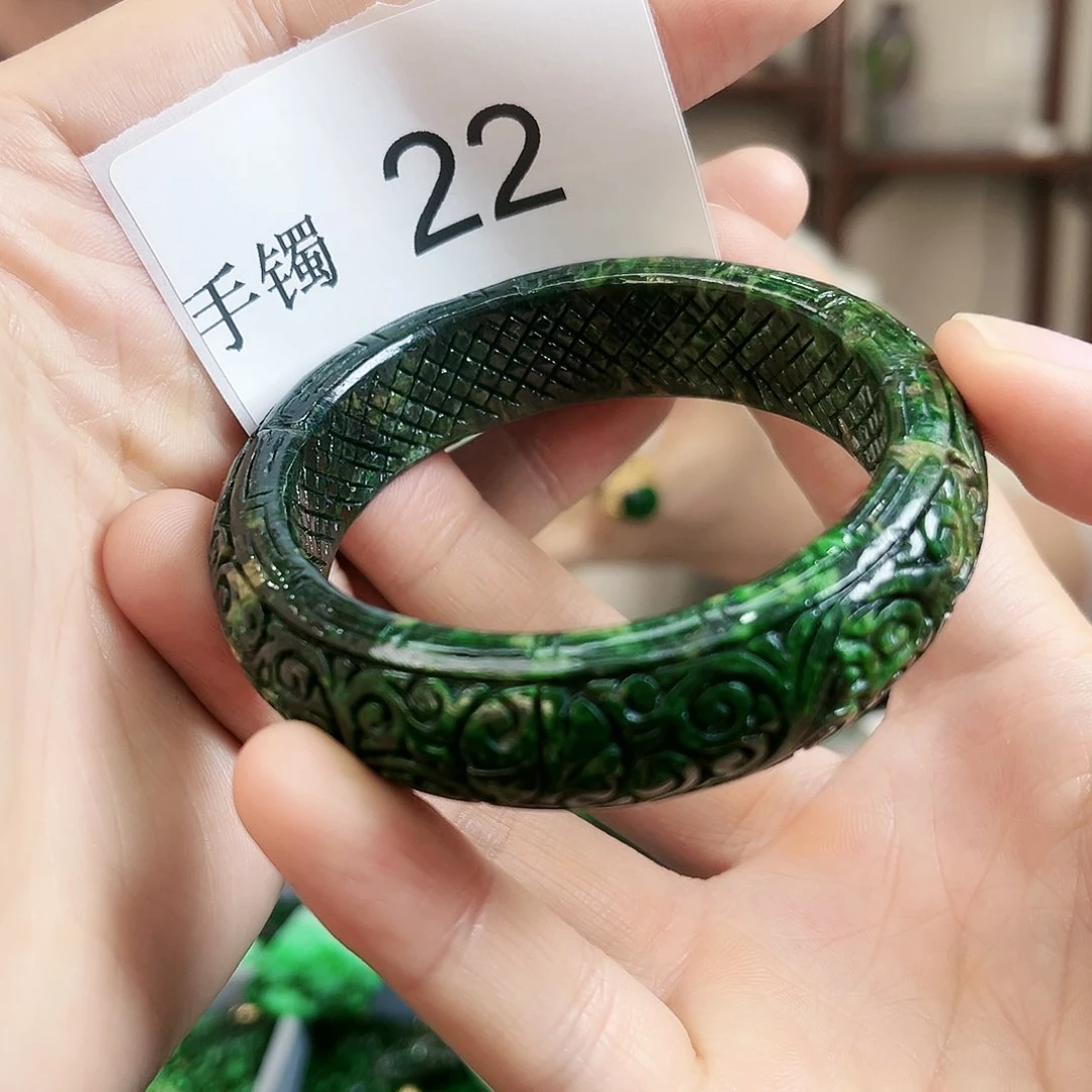 翡翠手镯未镶嵌手镯57.7