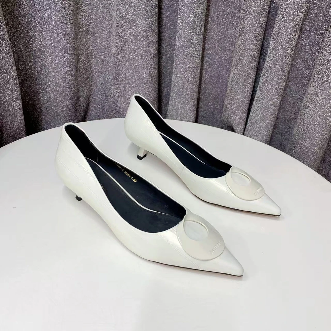 C3061 米白色 高端时尚尖头气质细跟真皮浅口女单鞋