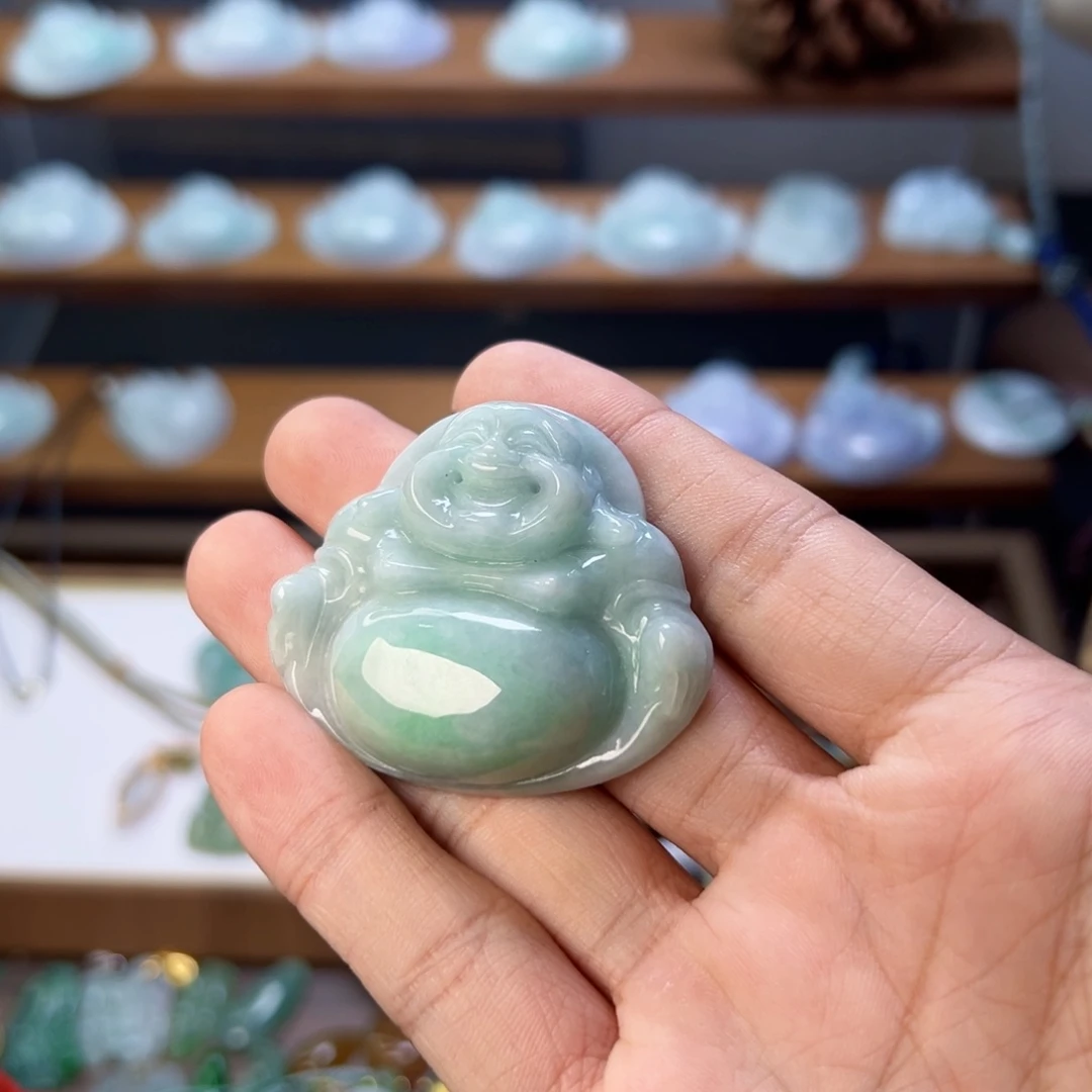 周***姐翡翠未镶嵌颈饰翡翠佛公