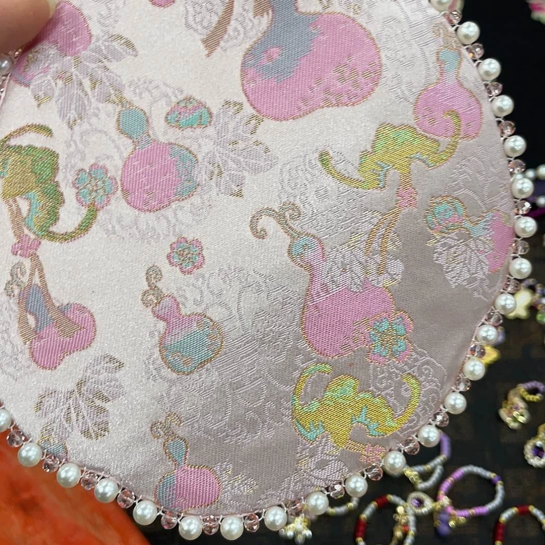 盖碗海****鼠杯子里还有好多