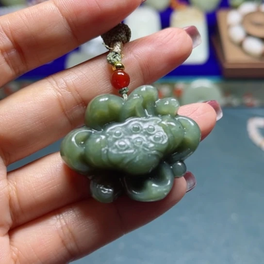 未镶嵌挂件和田玉
