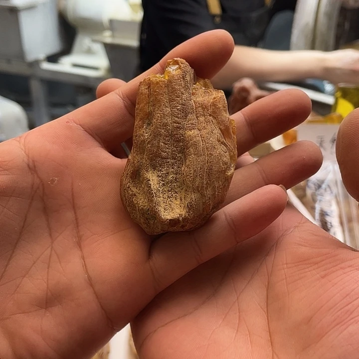 抬***星定制琥珀未镶嵌天然琥珀蜜蜡