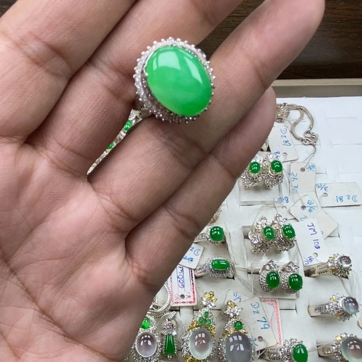定制翡翠未镶嵌天然缅甸翡翠A货