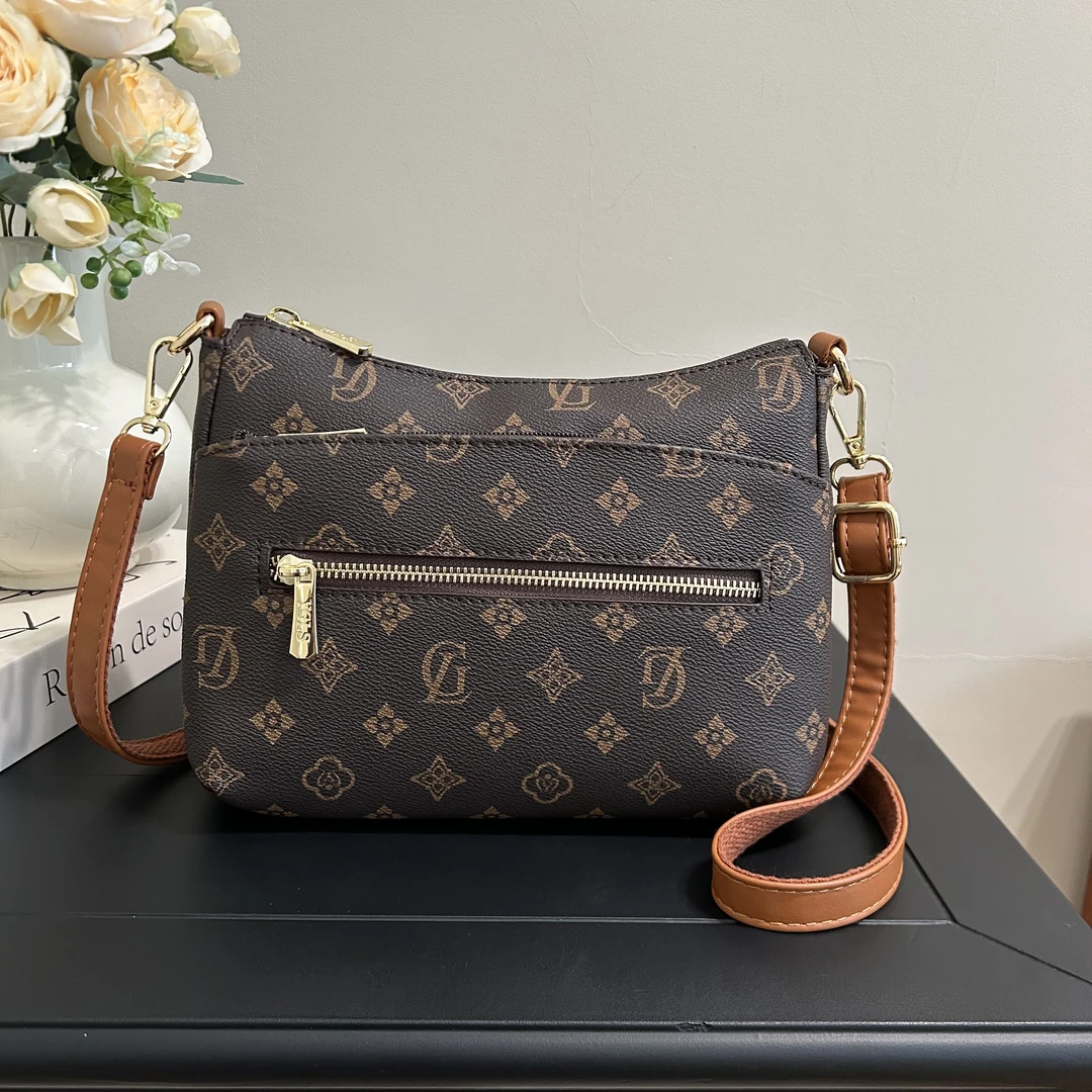 2025新款 多口袋款大容量 单肩印花斜挎包腋下包方包女士休闲