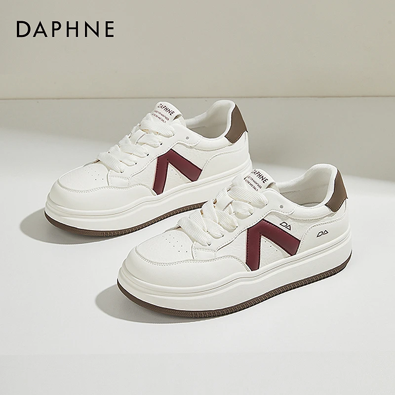 达芙妮女款女生休闲鞋2025新款百搭春季德训爆款运动鞋厚底板鞋