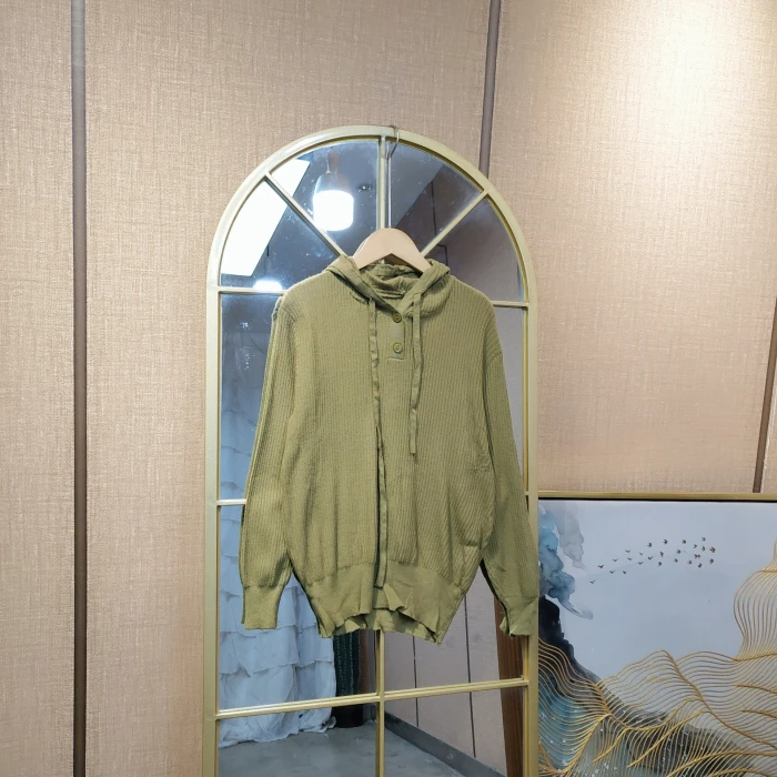 AF233孕妇绿色针织衫90-135