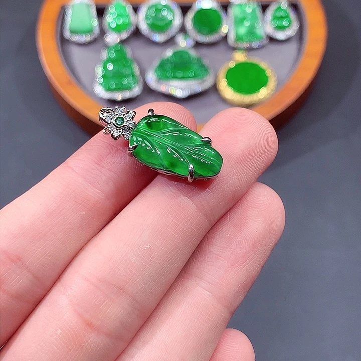 翡翠戒指未镶嵌翡翠