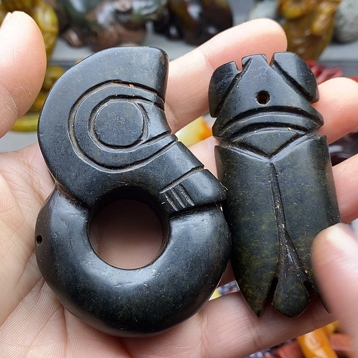 未镶嵌蛇纹石玉颈饰