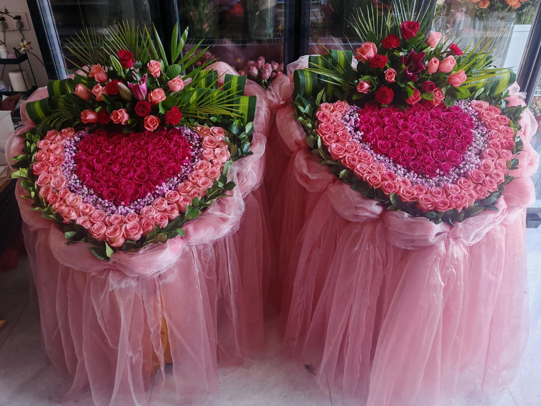 鲜花爱心心盘一个仅限本地区购买（喜事贺礼 结婚 订婚 周岁）