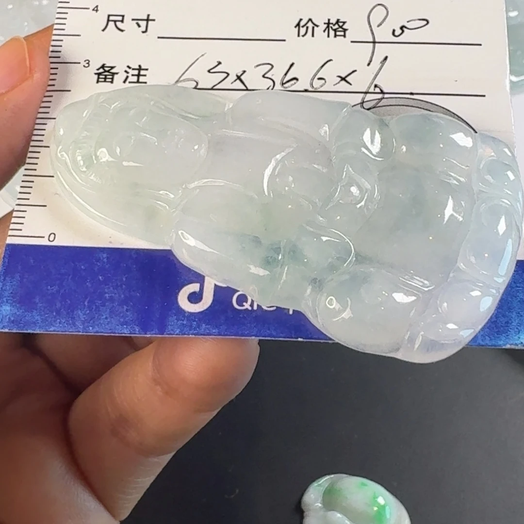 翡翠未镶嵌颈饰颈饰