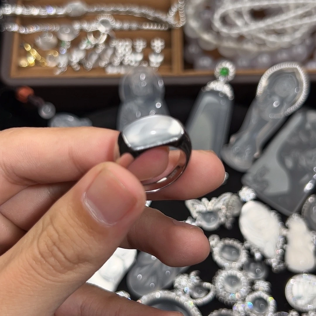 石英质玉银S925镀金镶嵌颈饰炸光马鞍戒