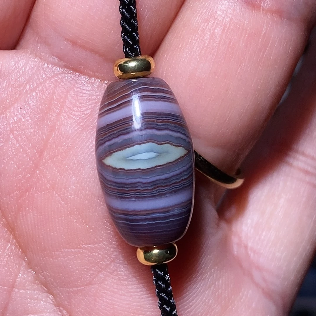 琥珀未镶嵌吊坠……