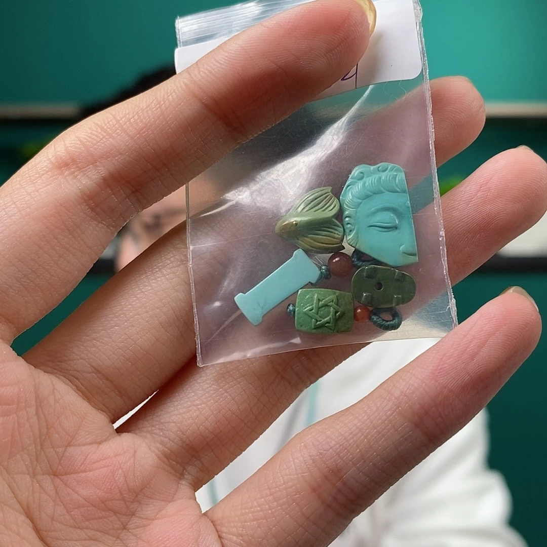 绿松石未镶嵌珠宝奇石