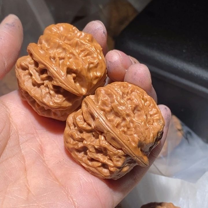 岁***静吊坠桃核瑕疵都不算啥吧