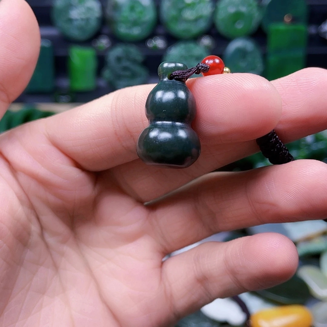 和田玉未镶嵌珠宝奇石