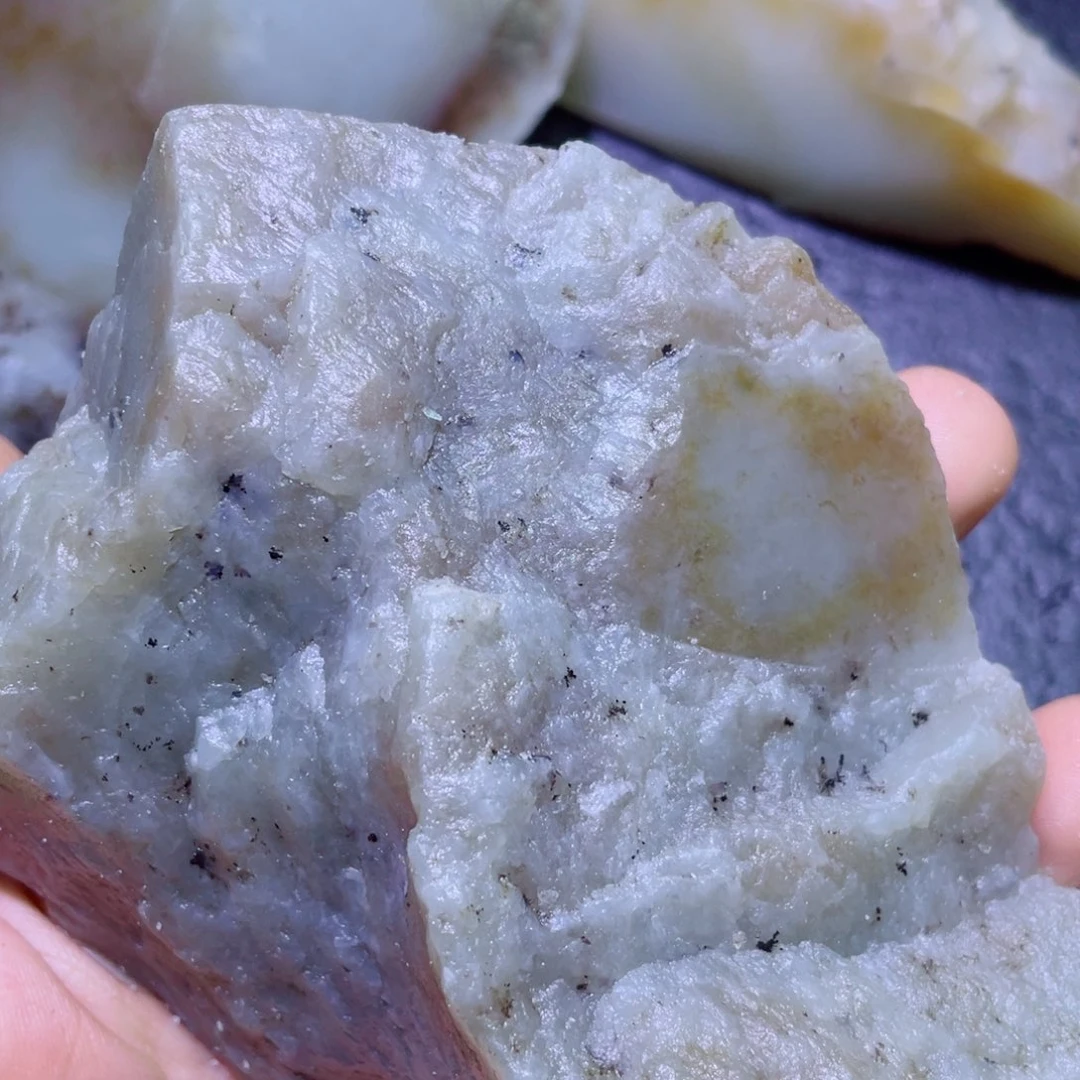 和田玉未镶嵌珠宝半成品