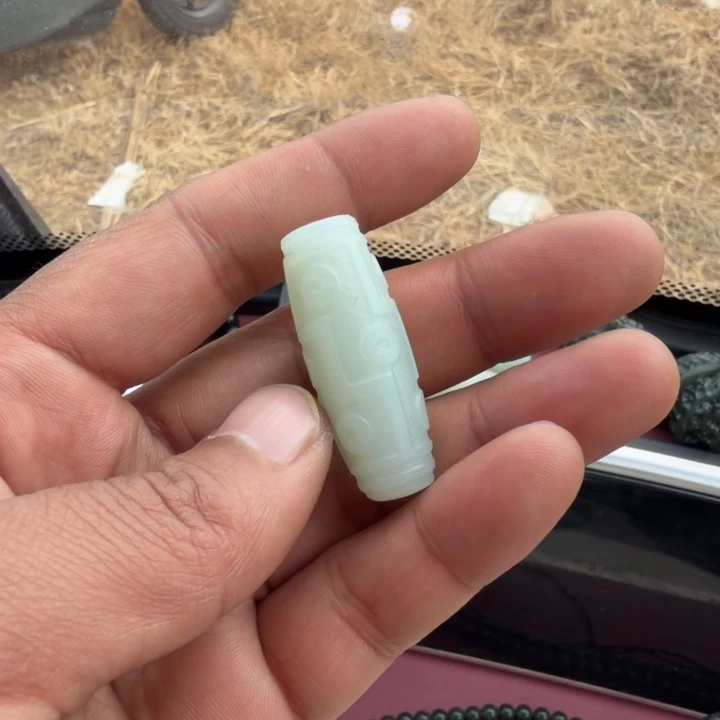 山***牛和田玉未镶嵌颈饰定制