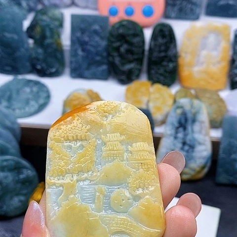 高***生定制翡翠未镶嵌山水