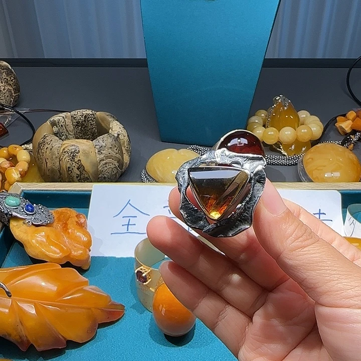 霸***气琥珀未镶嵌颈饰波兰设计琥珀蜜蜡