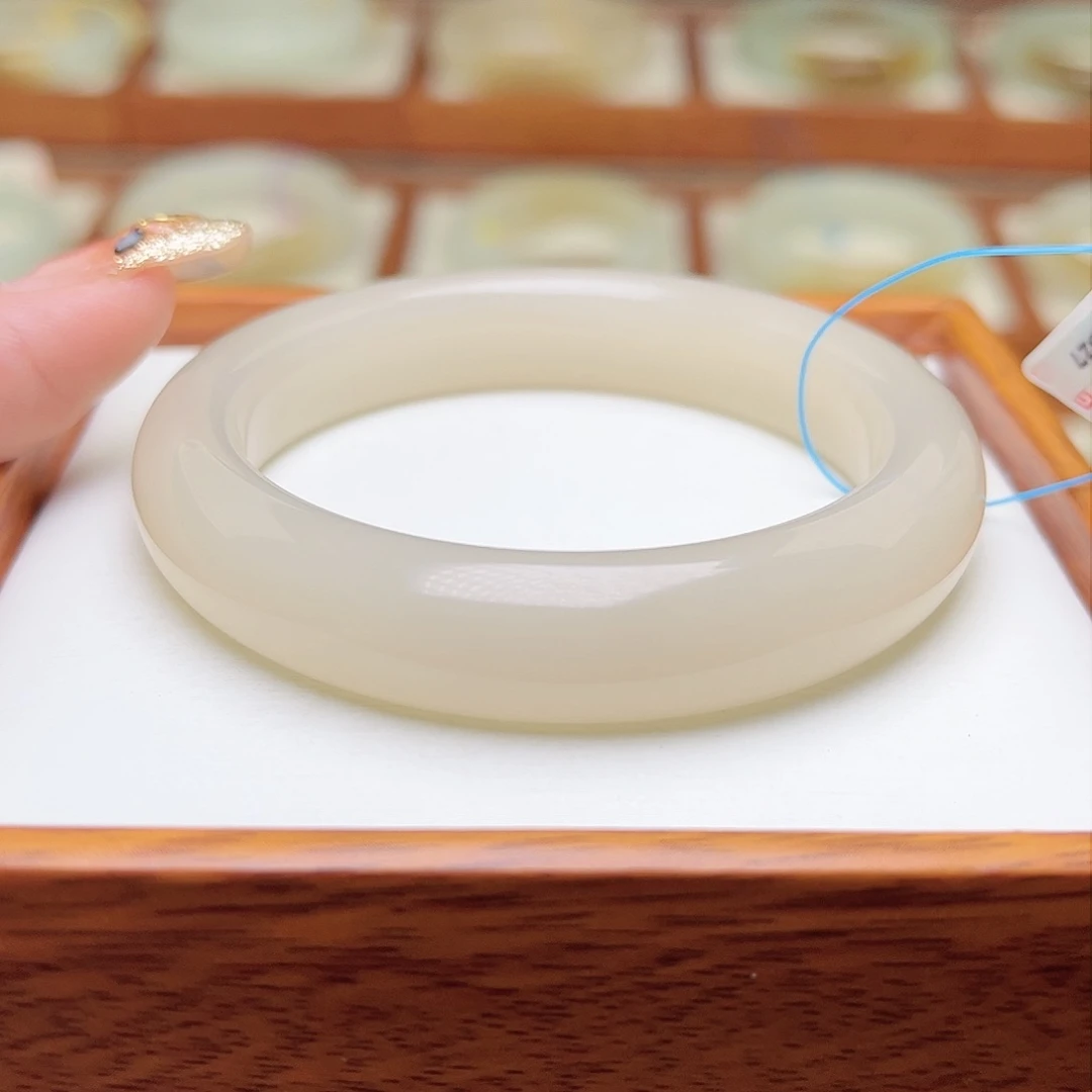 和田玉手镯未镶嵌53.6