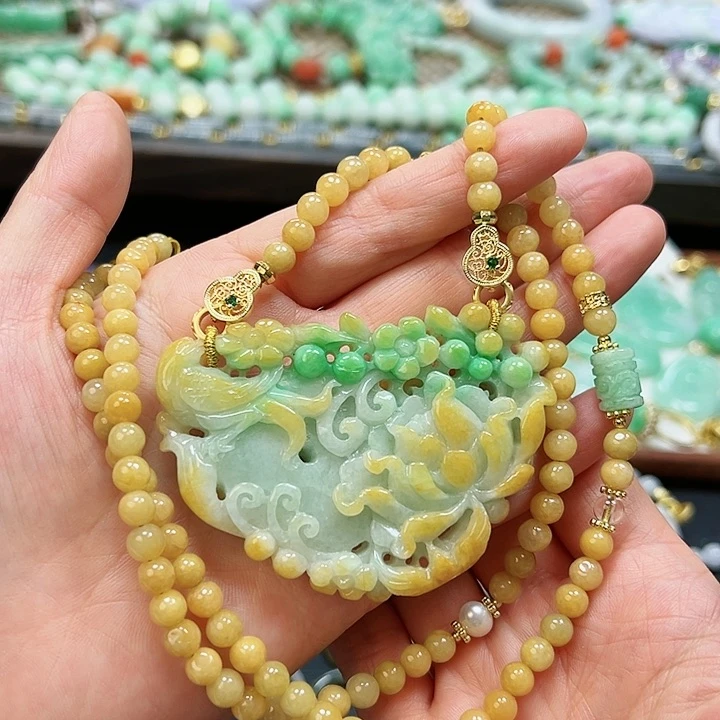 翡翠颈饰未镶嵌吊坠