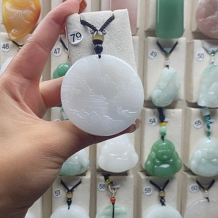 石英质玉未镶嵌颈饰