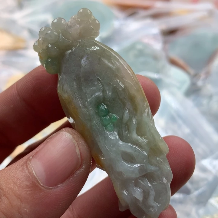 翡翠未镶嵌颈饰保真天然a货翡翠