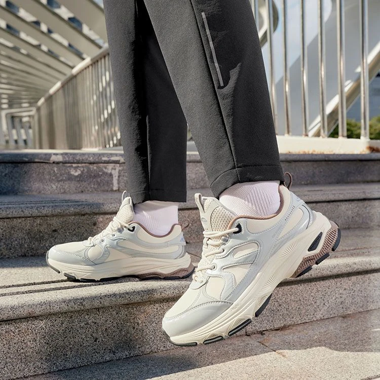 乔丹跑步鞋女2025夏季专业运动皮面防水休闲运动鞋QDB022251212