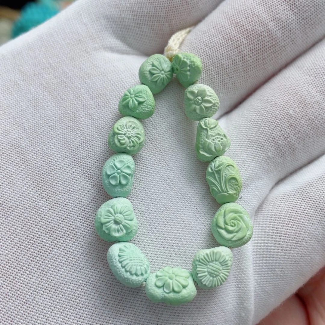 绿松石未镶嵌珠宝奇石