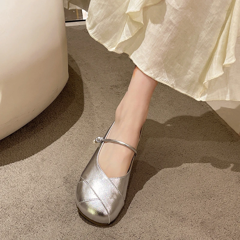 新款2025法式圆头复古玛丽珍女鞋平底百搭配裙子一字带晚晚风单鞋