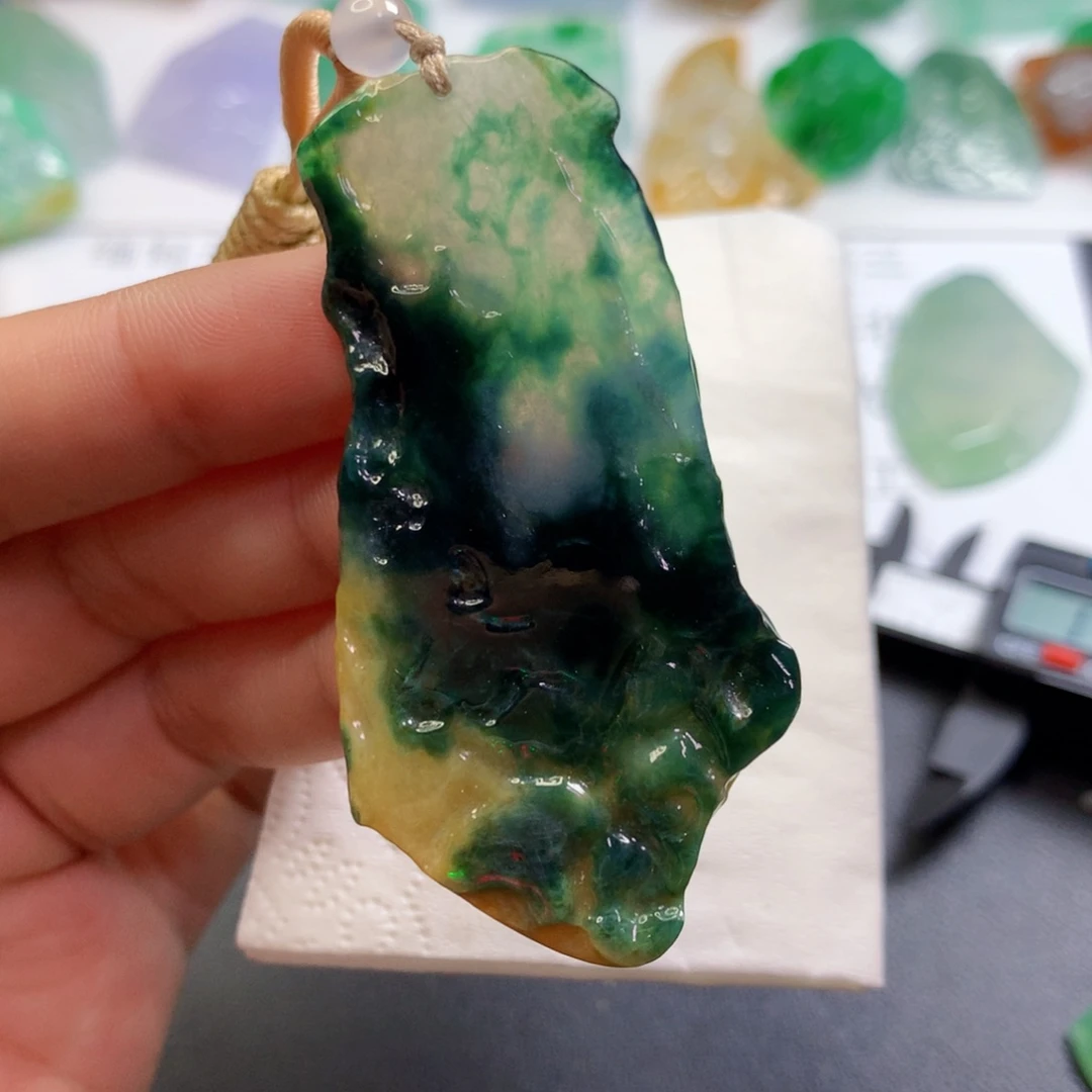 【闪购商品】翡翠吊坠(不含链)未镶嵌