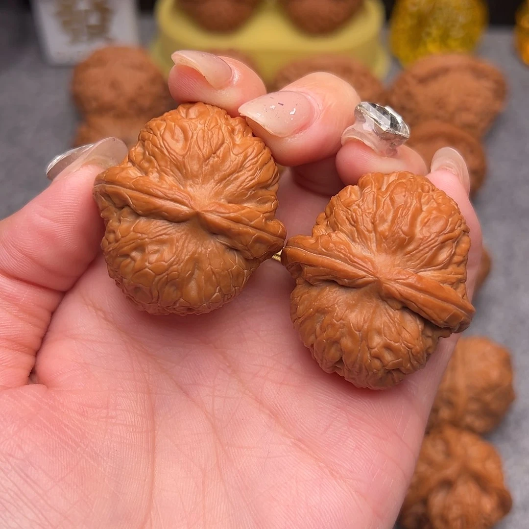 把件文玩核桃达***！毕业精品精配元宝40全品