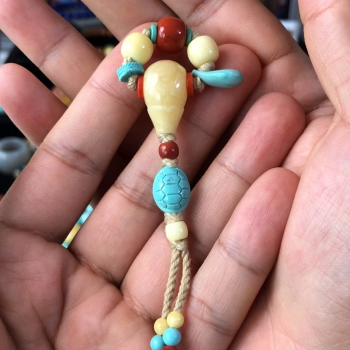 蜜蜡未镶嵌珠宝奇石