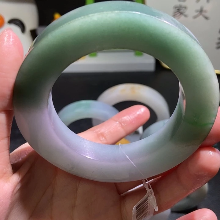 定制翡翠未镶嵌手镯定制