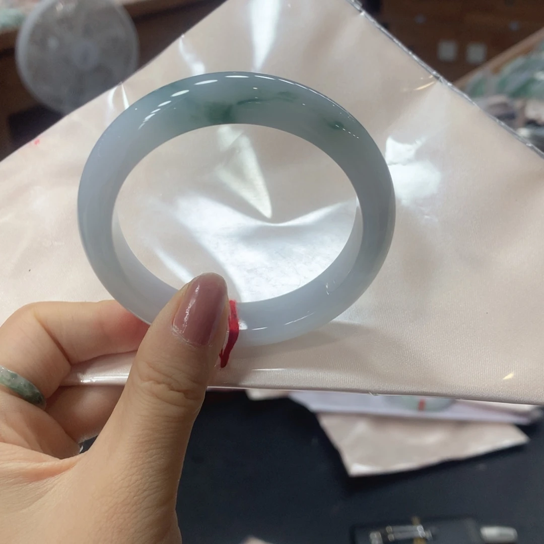 翡翠未镶嵌手镯买断