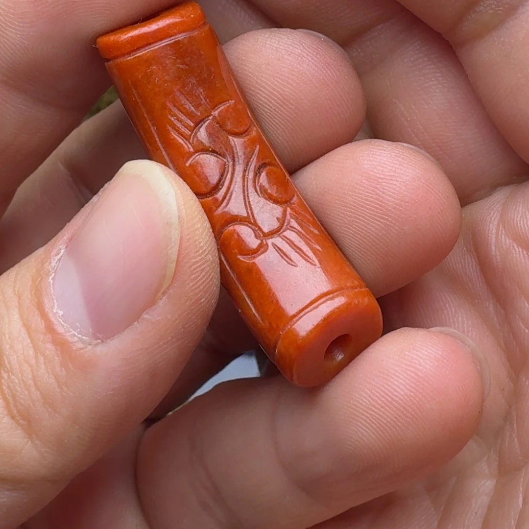 谋***颖玛瑙/玉髓合金颈饰