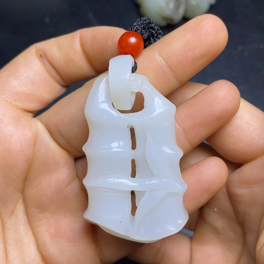 未镶嵌和田玉（糖玉）挂件