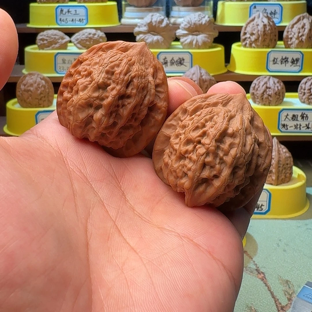 文玩核桃吊坠观音肚40.5/41全品（轻微色差大漏288）