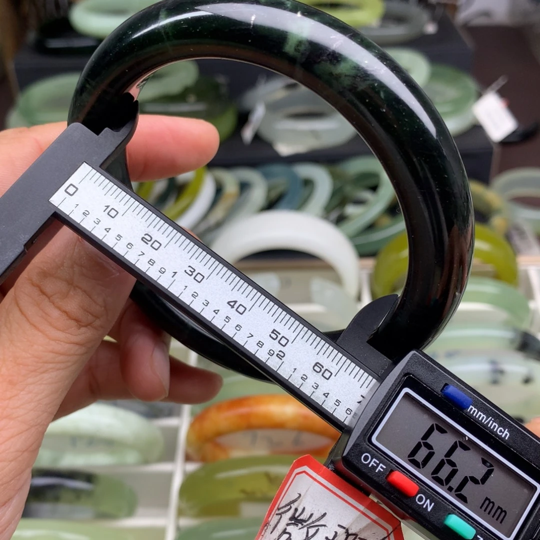 蛇纹石玉未镶嵌手镯733