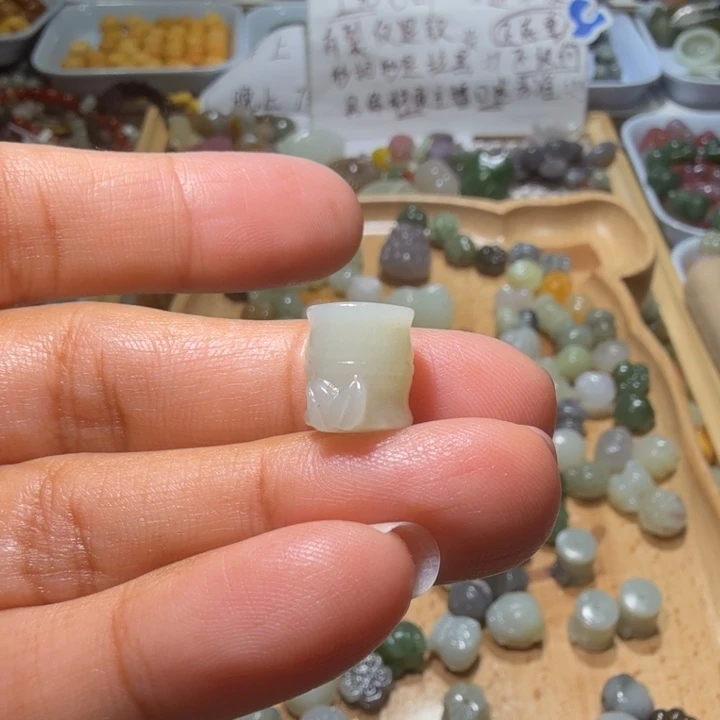 和田玉未镶嵌珠宝半成品0**3