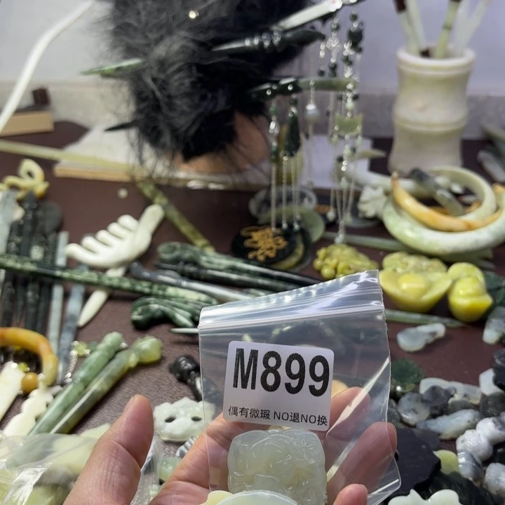 蛇纹石玉发饰合金胖***伤