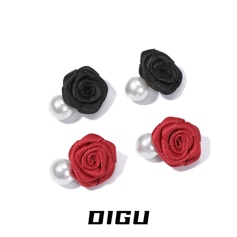 嘀咕家 铜合金布艺耳饰 精致圣诞玫瑰花耳环气质花朵耳饰秋冬耳钉