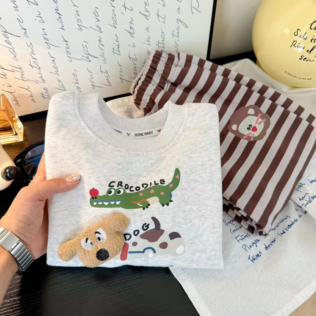 立体玩偶圆领条纹裤儿童春秋套装男女童卡通卫衣童装中国风