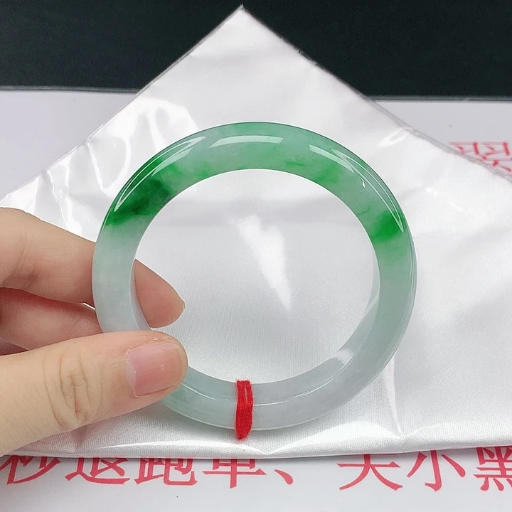 翡翠手镯未镶嵌翡翠873微瑕
