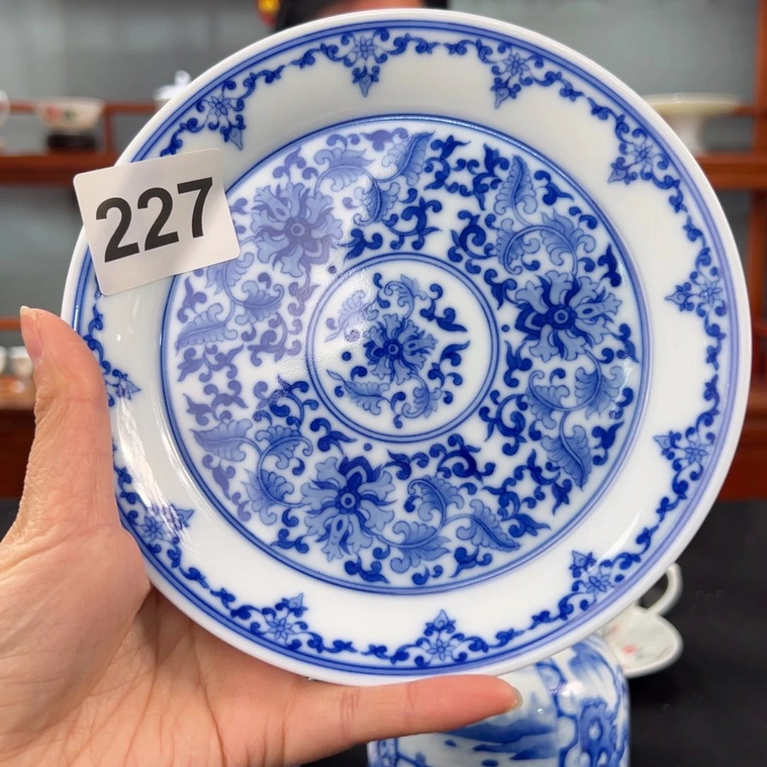 丽****房柴窑青花缠枝莲壶承（微瑕）