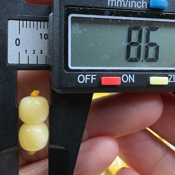 蜜蜡未镶嵌裸石32