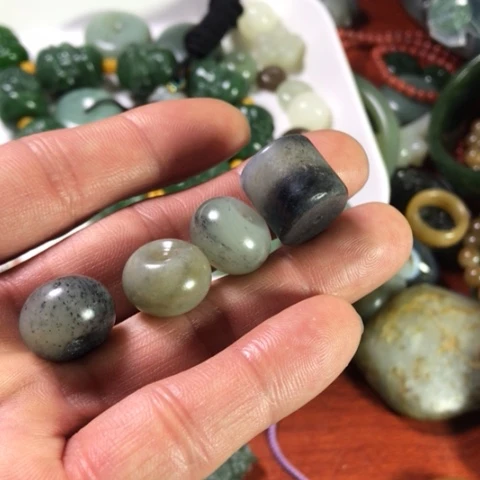 颈饰未镶嵌和田玉（糖玉）卫**妹