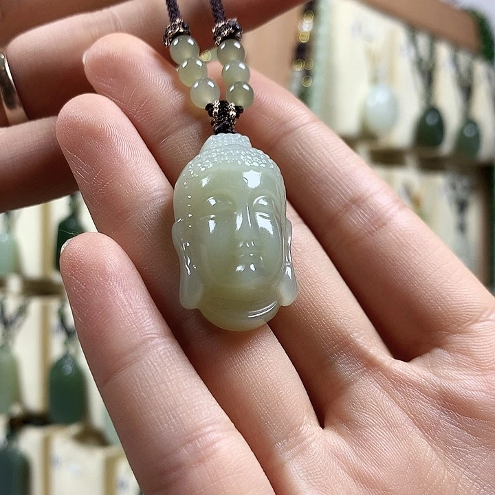 颈饰未镶嵌和田玉村****方