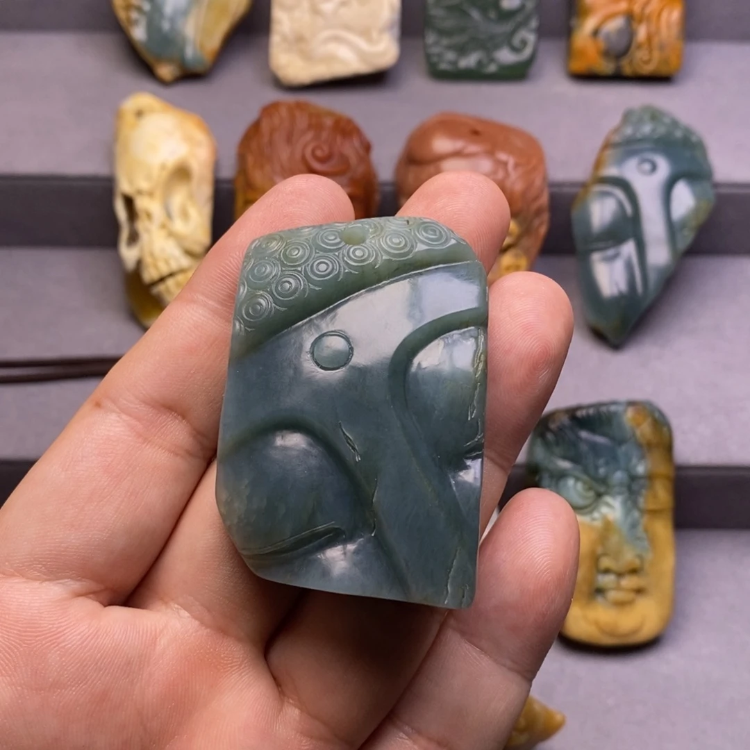 一***高岫玉未镶嵌颈饰挂件