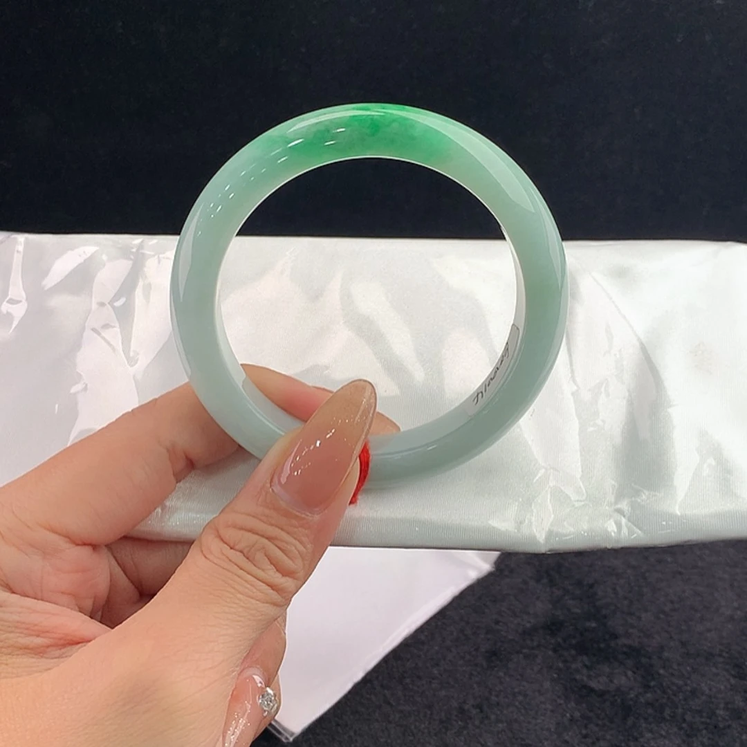 【闪购商品】未镶嵌手镯翡翠正57